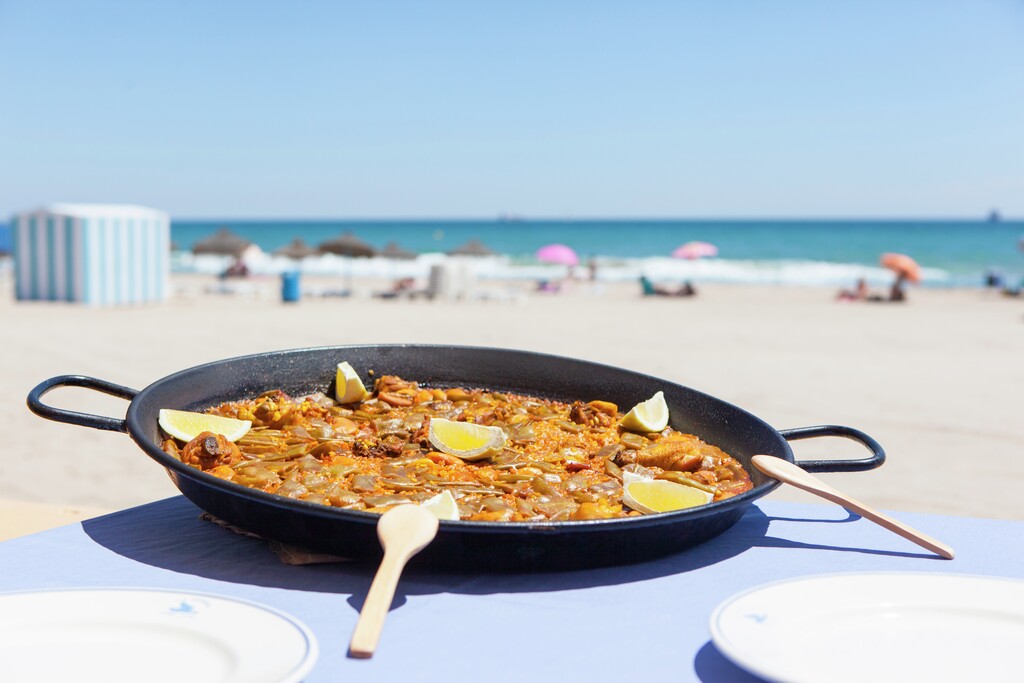 Everything you need to know about authentic Valencian paella
